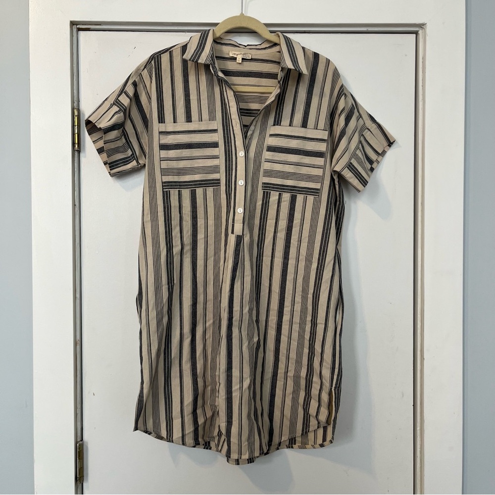 Mystree Beige and Navy Striped pocket shirt dress short sleeve mini medium